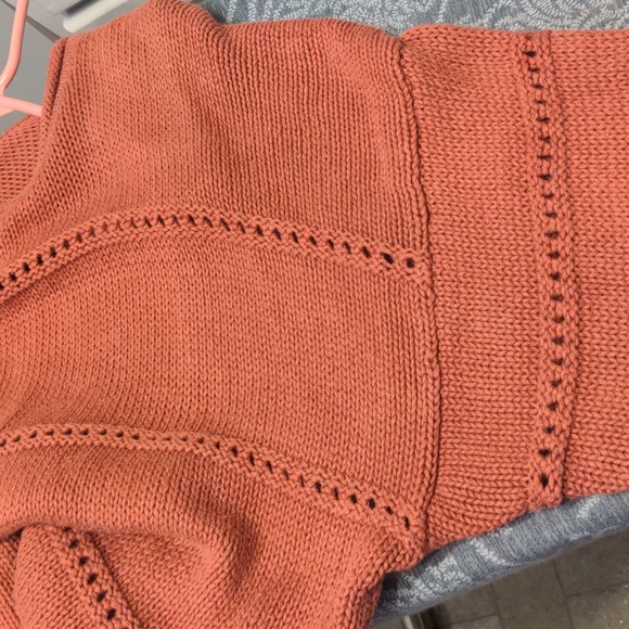 🌼 Sweater 🌼 - Picture 5 of 6